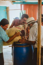 Load image into Gallery viewer, Colombia-Manos Juntas -Gesha Natural Anaerobic 227g